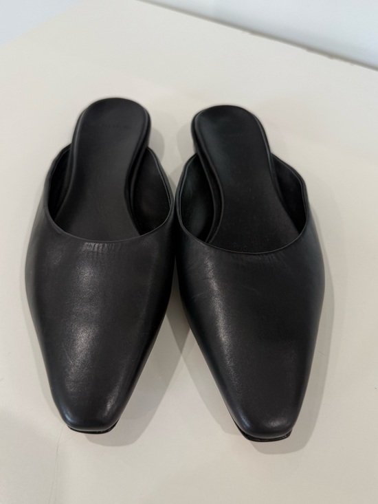 Vince Shoes - NWOB VINCE Black Leather loaders Flats - Women's size 5.5